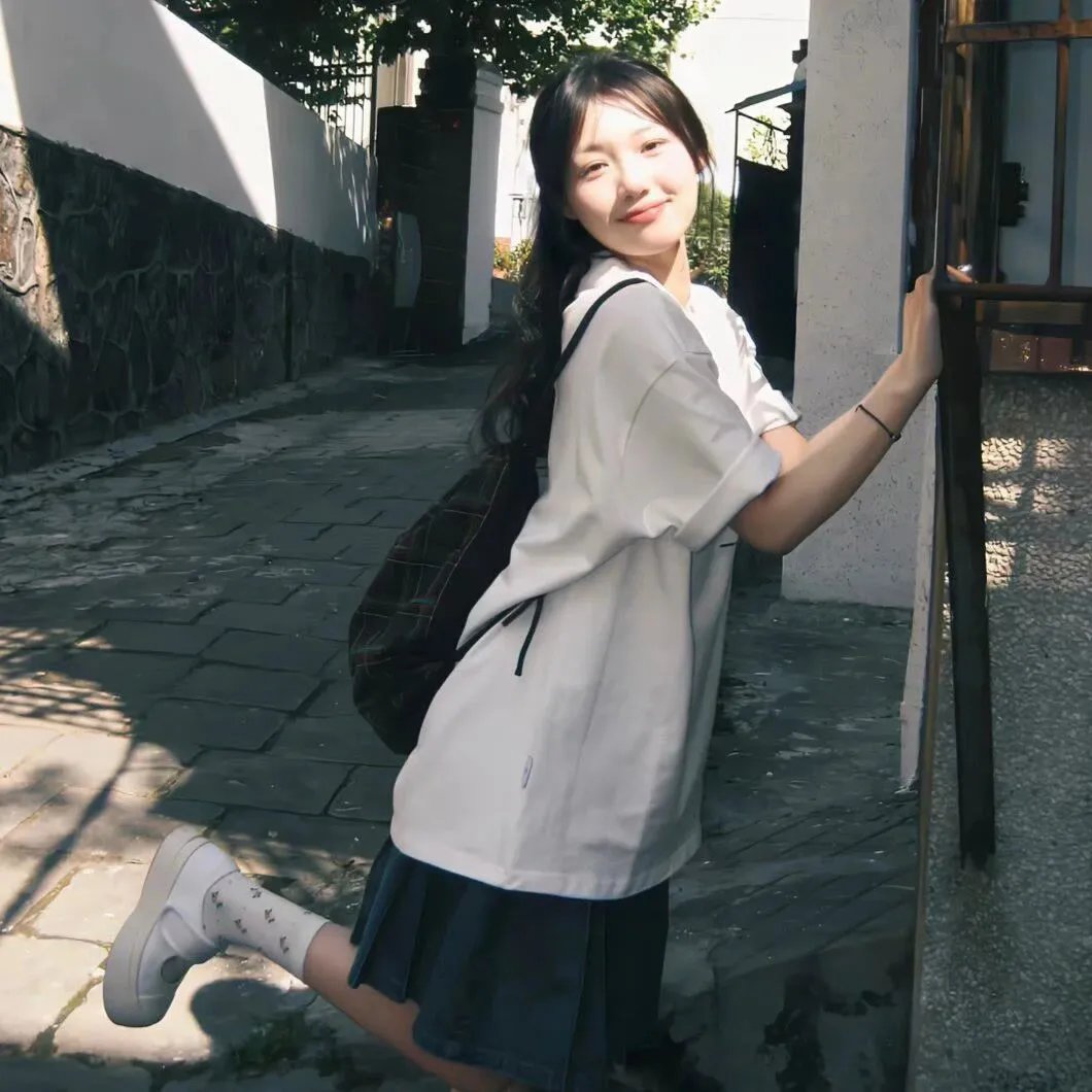 暗红